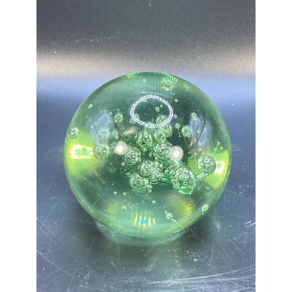 Glass sphere paperweight 3 1/2" clear green controlled bubble ball 2# 3 oz - Picture 6 of 6